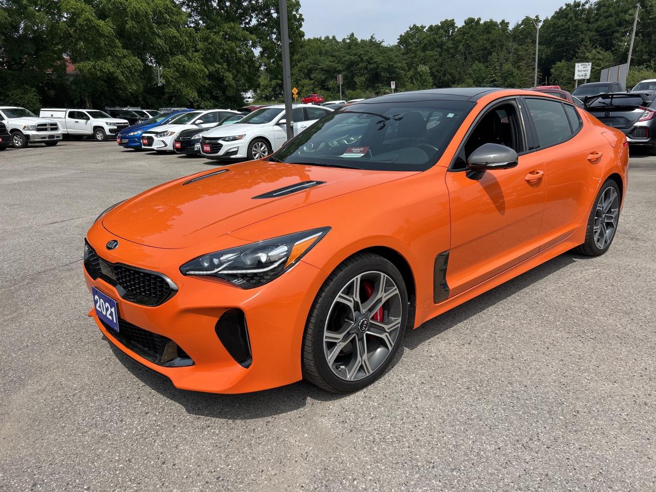 2021 Kia Stinger GT, SUNROOF, HEATED/ COOLED LEATHER, BACK UP CAM! Photo