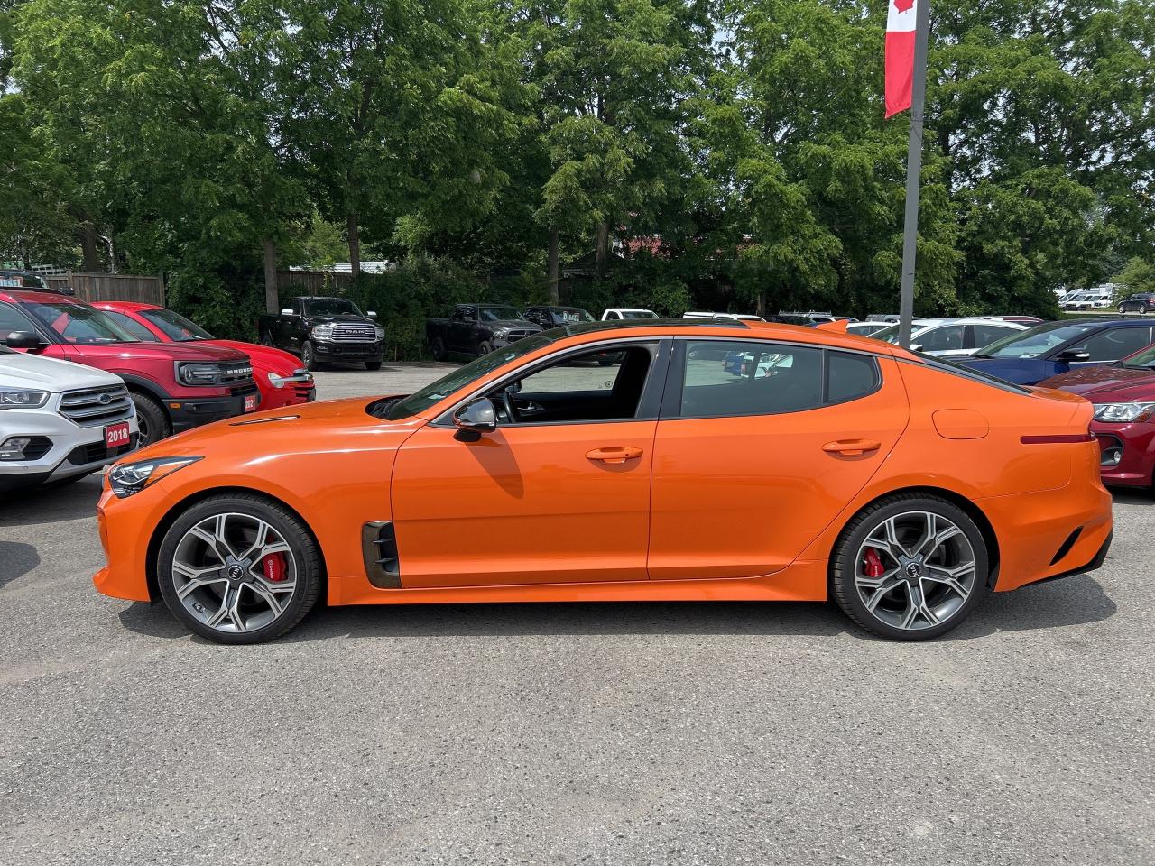 2021 Kia Stinger GT, SUNROOF, HEATED/ COOLED LEATHER, BACK UP CAM! Photo