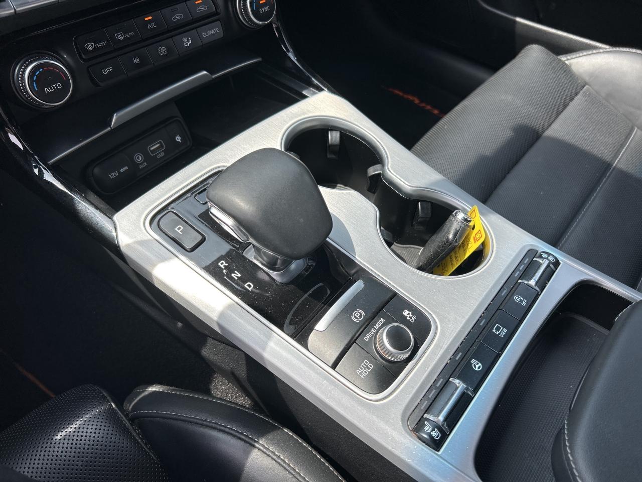 2021 Kia Stinger GT, SUNROOF, HEATED/ COOLED LEATHER, BACK UP CAM! Photo