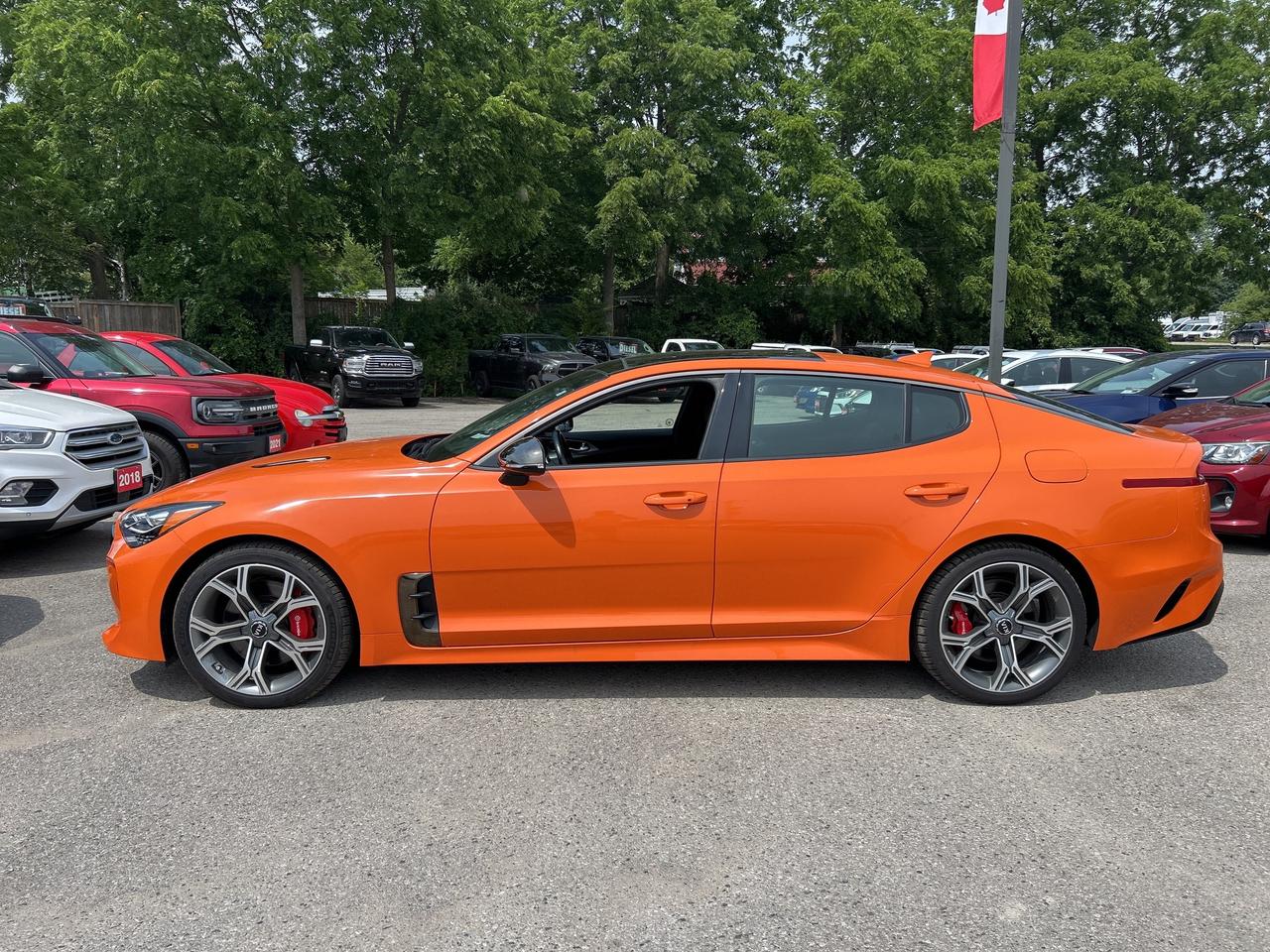 2021 Kia Stinger GT, SUNROOF, HEATED/ COOLED LEATHER, BACK UP CAM! Photo