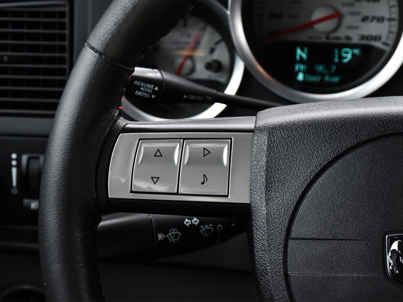 2006 Dodge Charger SRT8 ~6.1L HEMI ~Nav ~Leather ~Roof ~Kicker Audio Photo