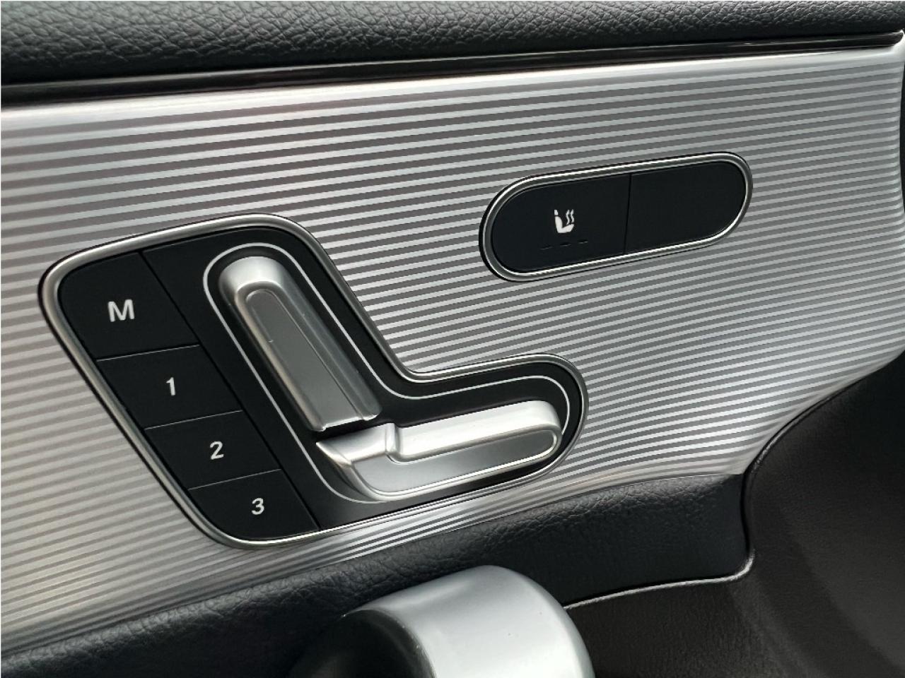 2020 Mercedes-Benz A-Class A 220 4MATIC AWD Loaded Clean Carfax Photo