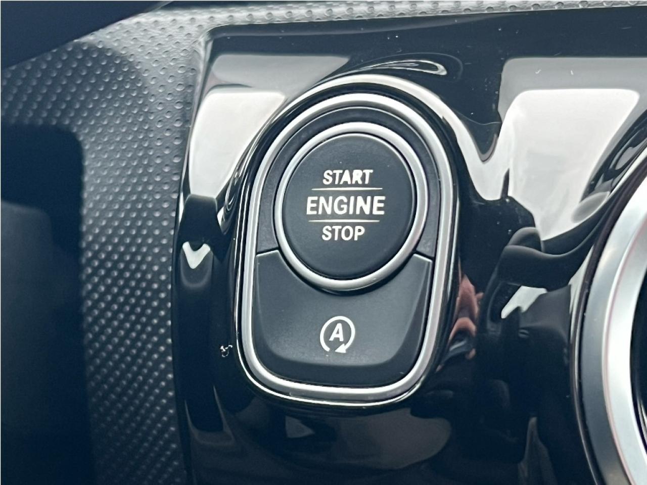 2020 Mercedes-Benz A-Class A 220 4MATIC AWD Loaded Clean Carfax Photo