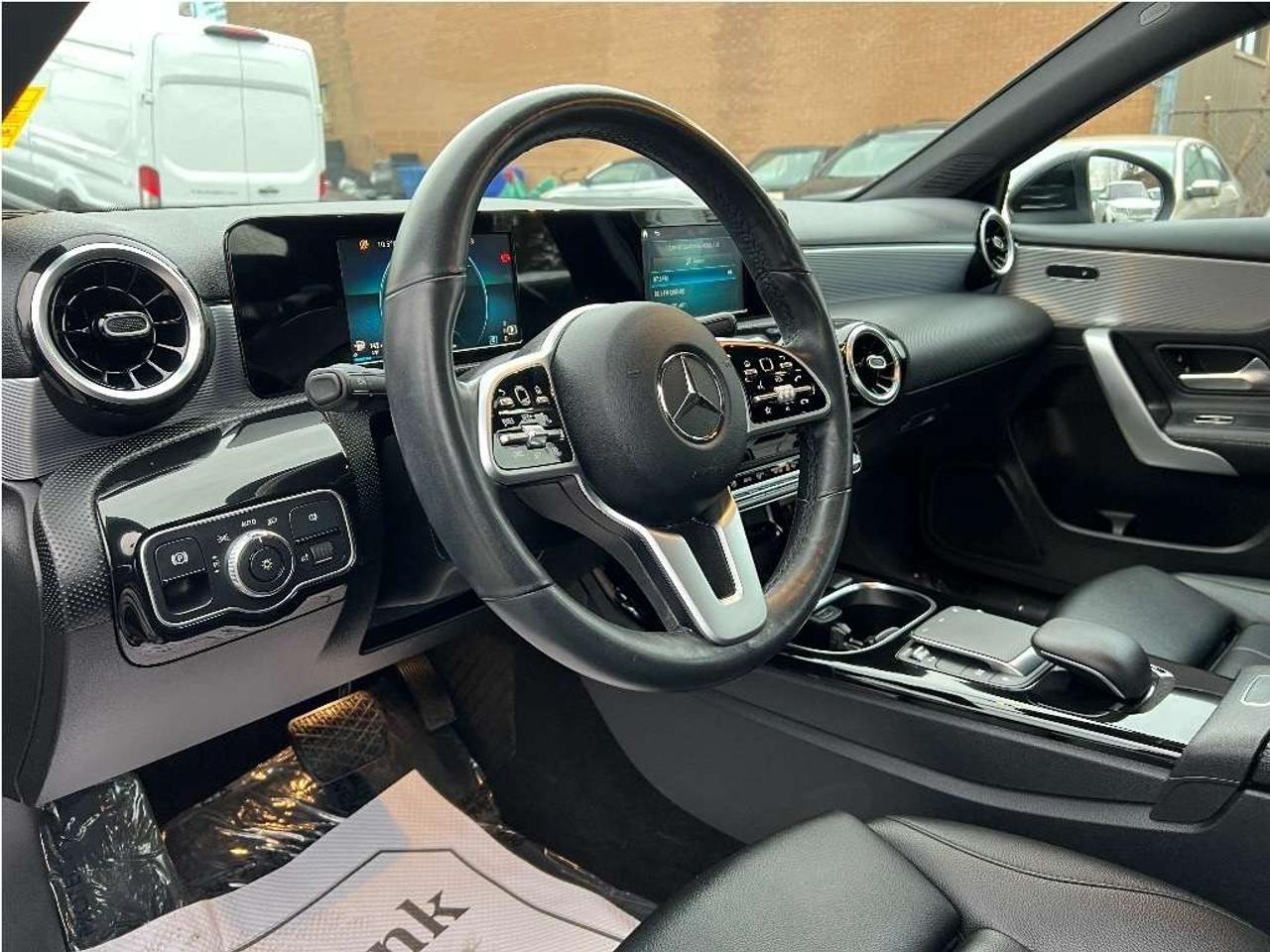 2020 Mercedes-Benz A-Class A 220 4MATIC AWD Loaded Clean Carfax Photo4