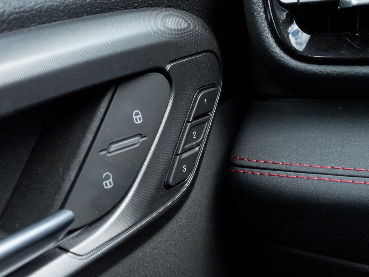 2024 Dodge Hornet R-T PHEV EAWD**BLK TOP & TRACK PACK BUNDLE+++ Photo