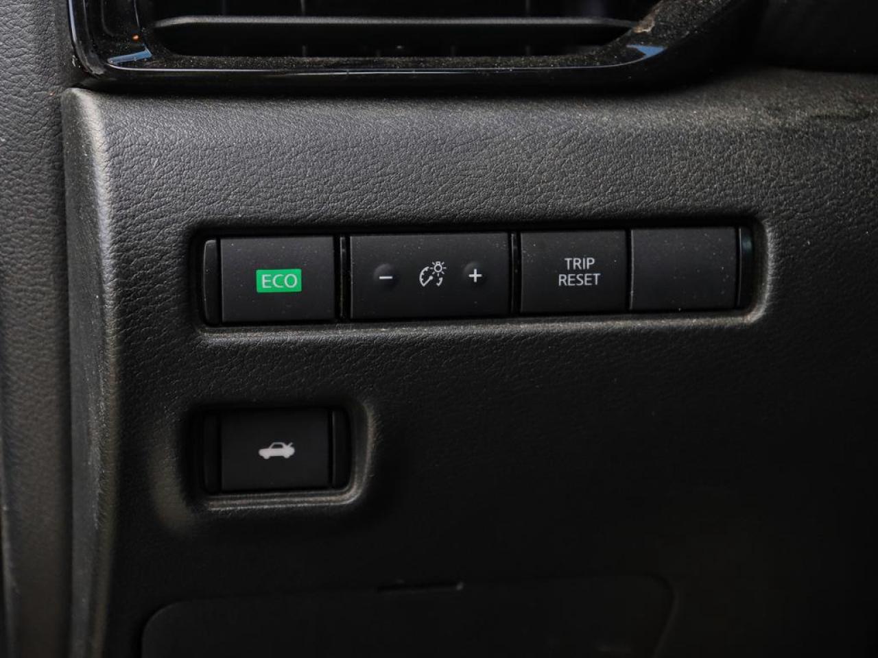 2020 Nissan Sentra SV CVT  APPLE CARPLAY, REMOTE START! Photo