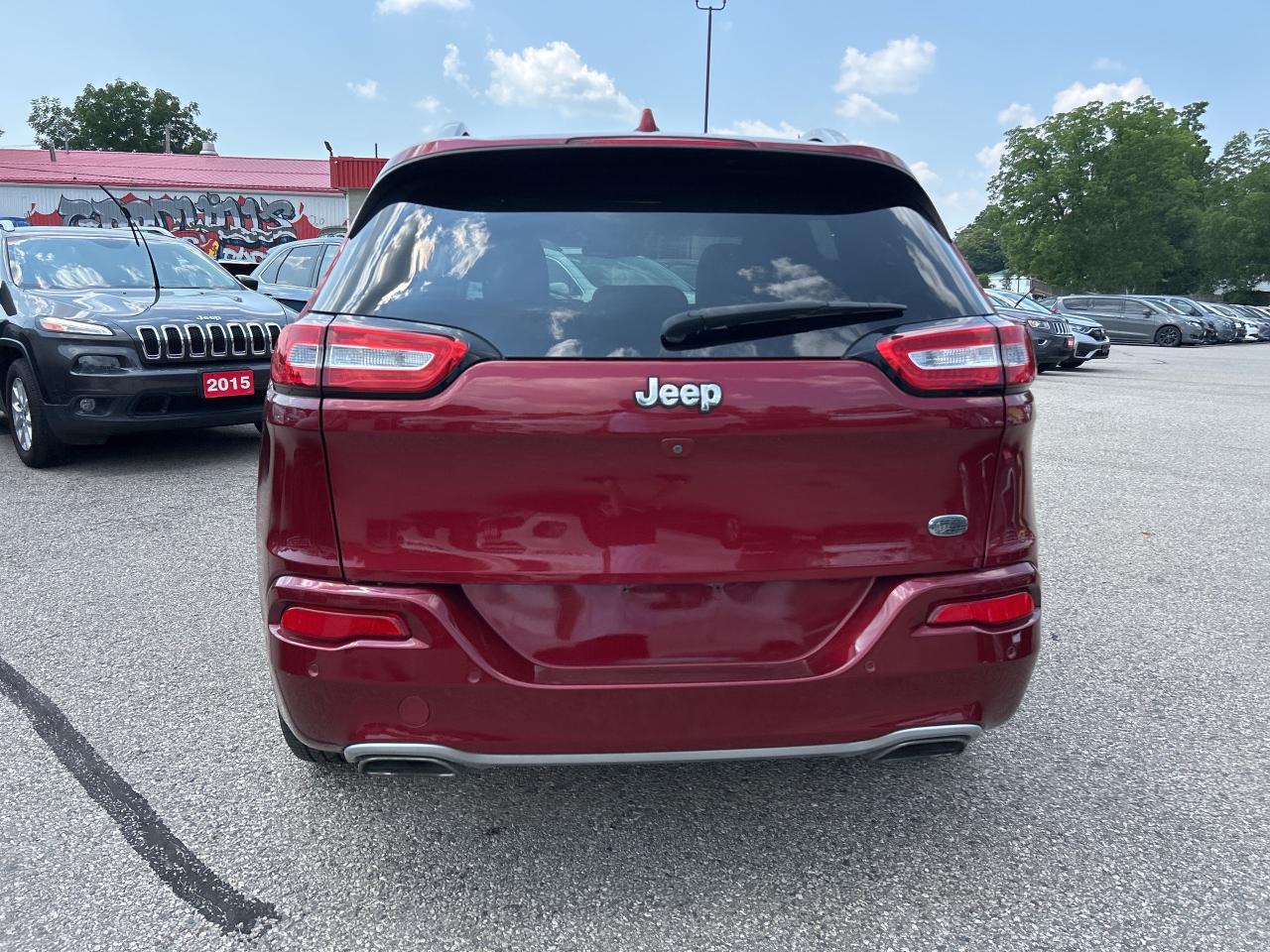 2016 Jeep Cherokee OVERLAND EDITION, HEATED/ COOLED LEATHER SEATS! Photo