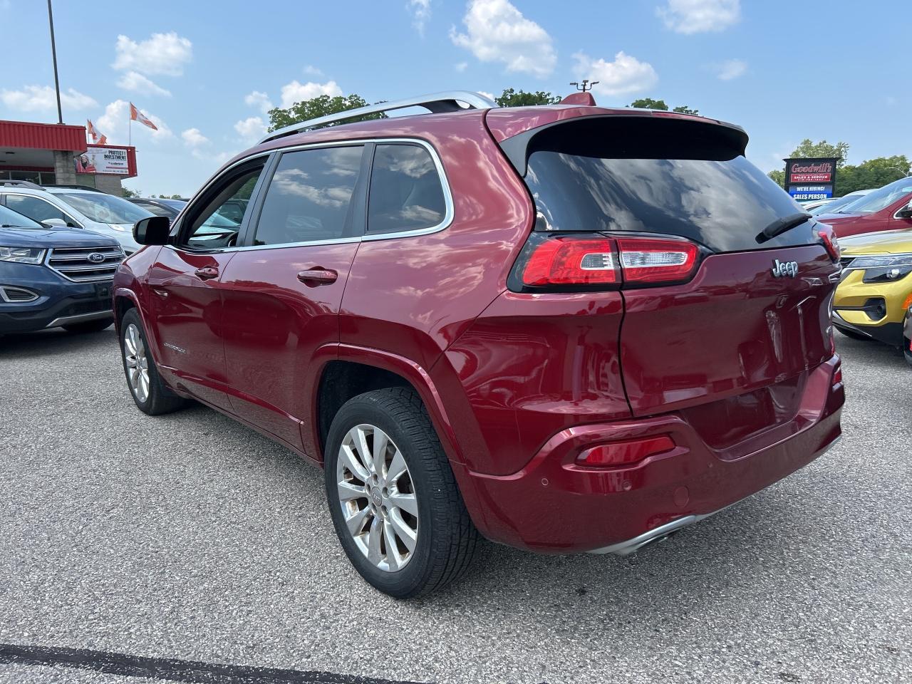 2016 Jeep Cherokee OVERLAND EDITION, HEATED/ COOLED LEATHER SEATS! Photo