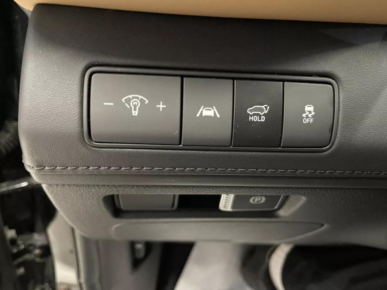 2023 Hyundai Santa Fe ULTIMATE CALLIGRAPHY / HUD / HTD,COOL SEATS / POWE Photo