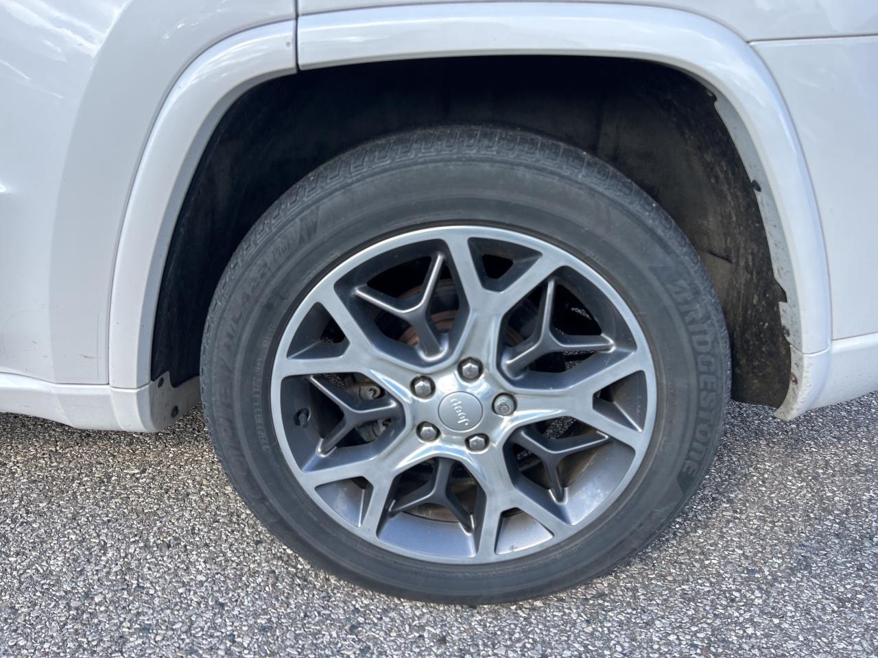 2020 Jeep Grand Cherokee OVERLAND, REMOTE START, HEATED/ COOLED LEATHER! Photo