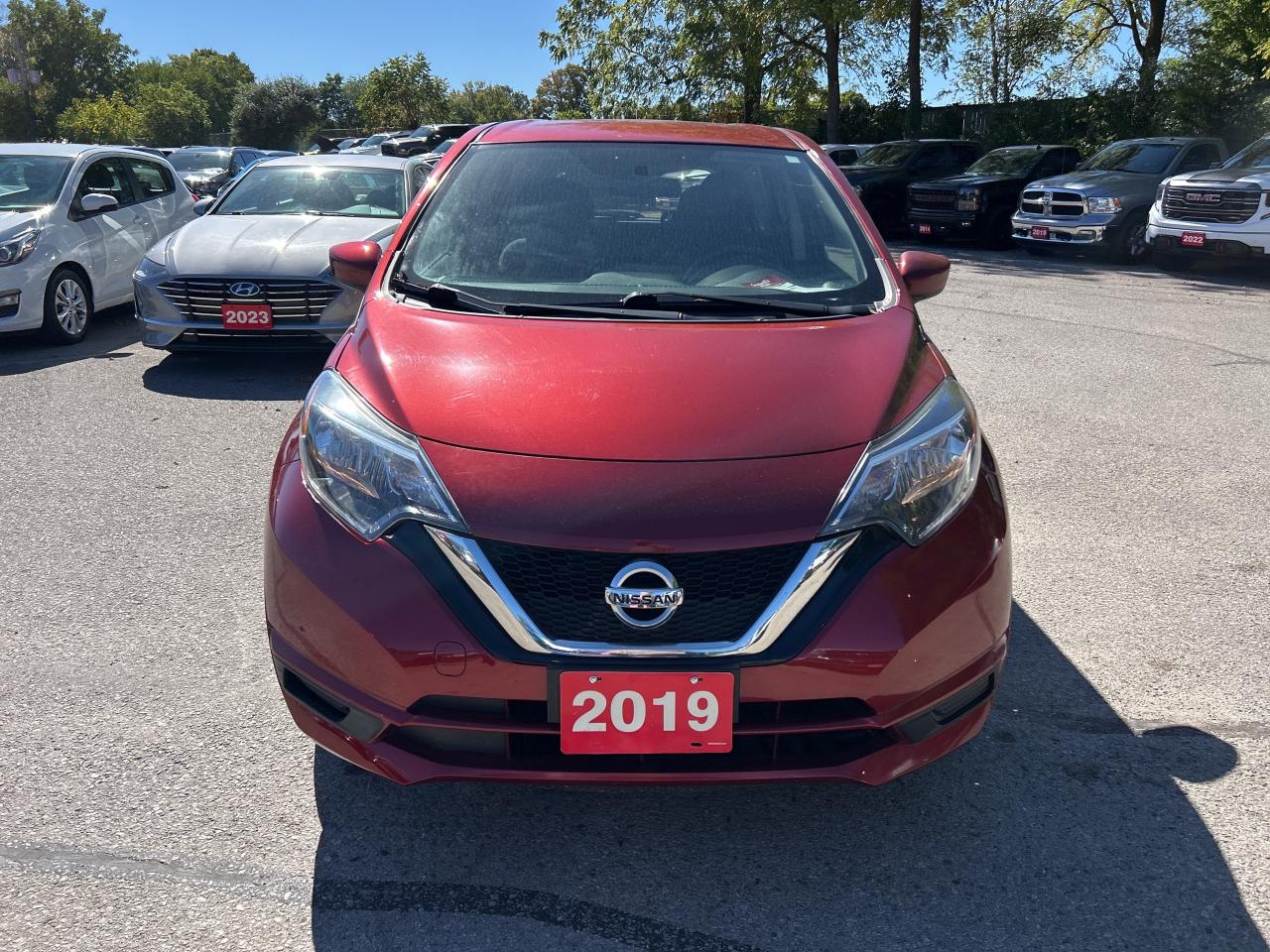 2019 Nissan Versa Note SV, HATCH BACK, GOOD MILEAGE, HEATED SEATS! Photo2