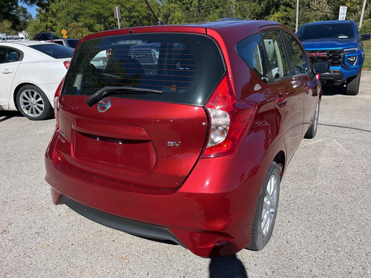 2019 Nissan Versa Note SV, HATCH BACK, GOOD MILEAGE, HEATED SEATS! Photo