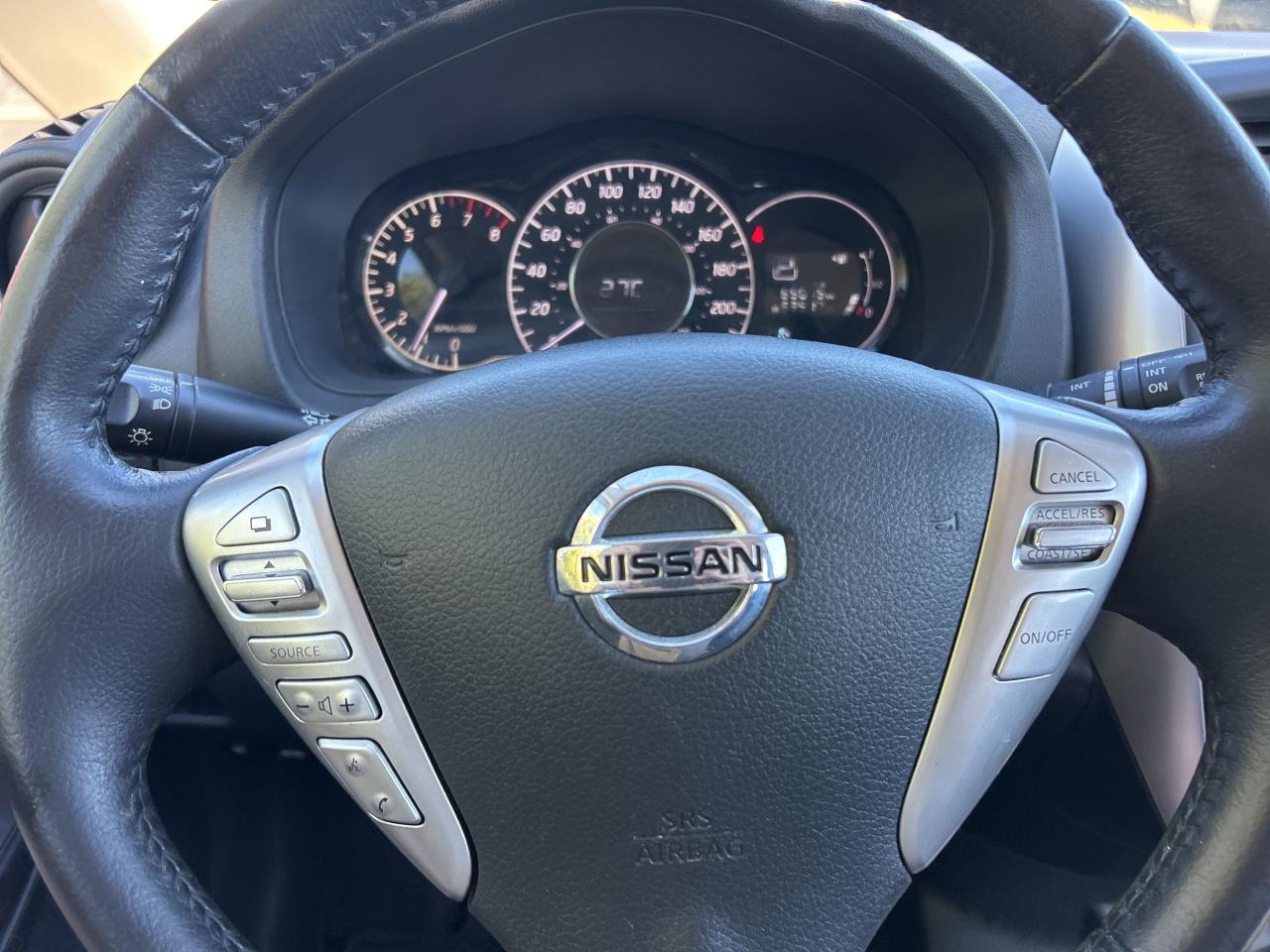 2019 Nissan Versa Note SV, HATCH BACK, GOOD MILEAGE, HEATED SEATS! Photo