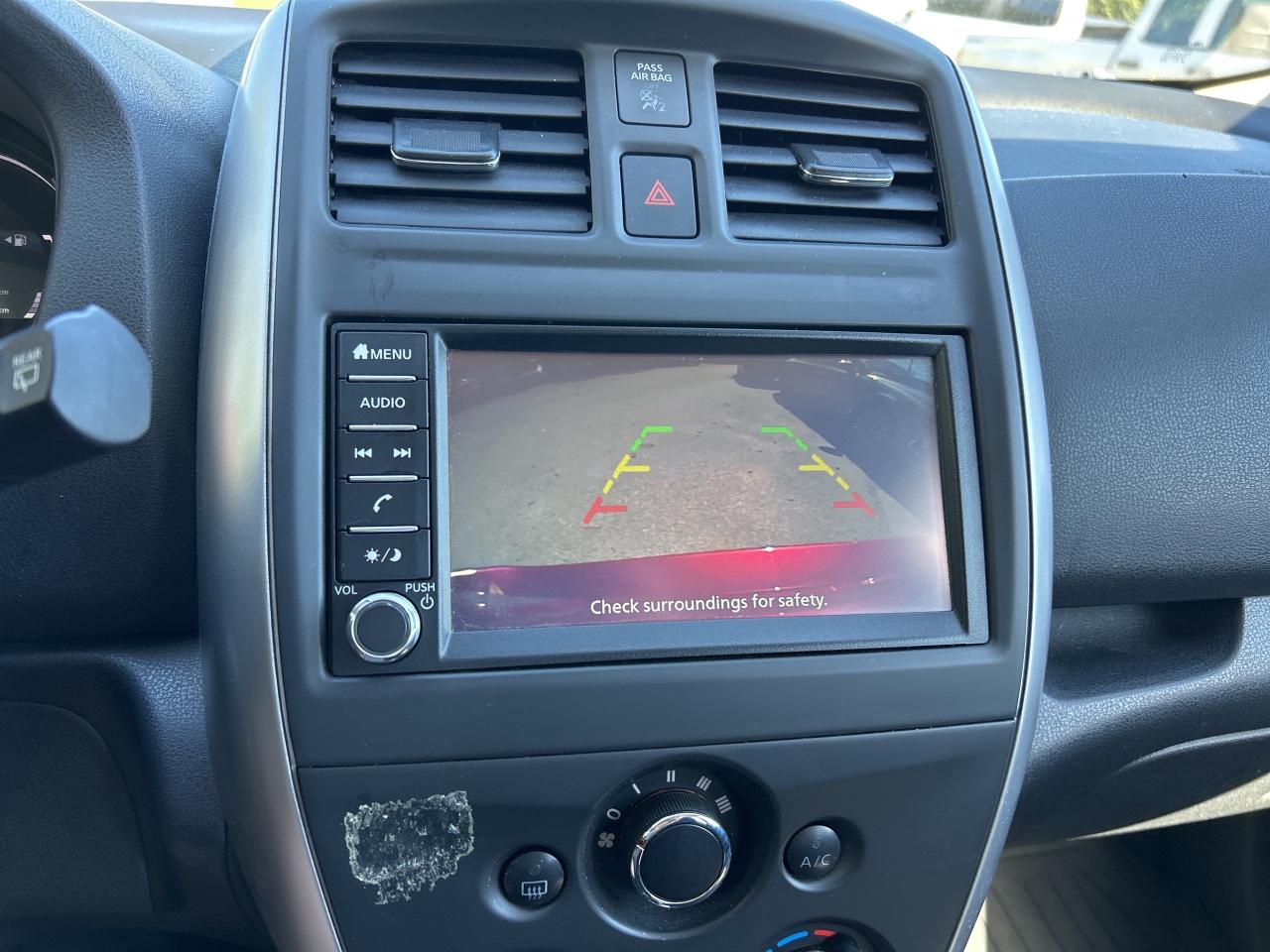 2019 Nissan Versa Note SV, HATCH BACK, GOOD MILEAGE, HEATED SEATS! Photo