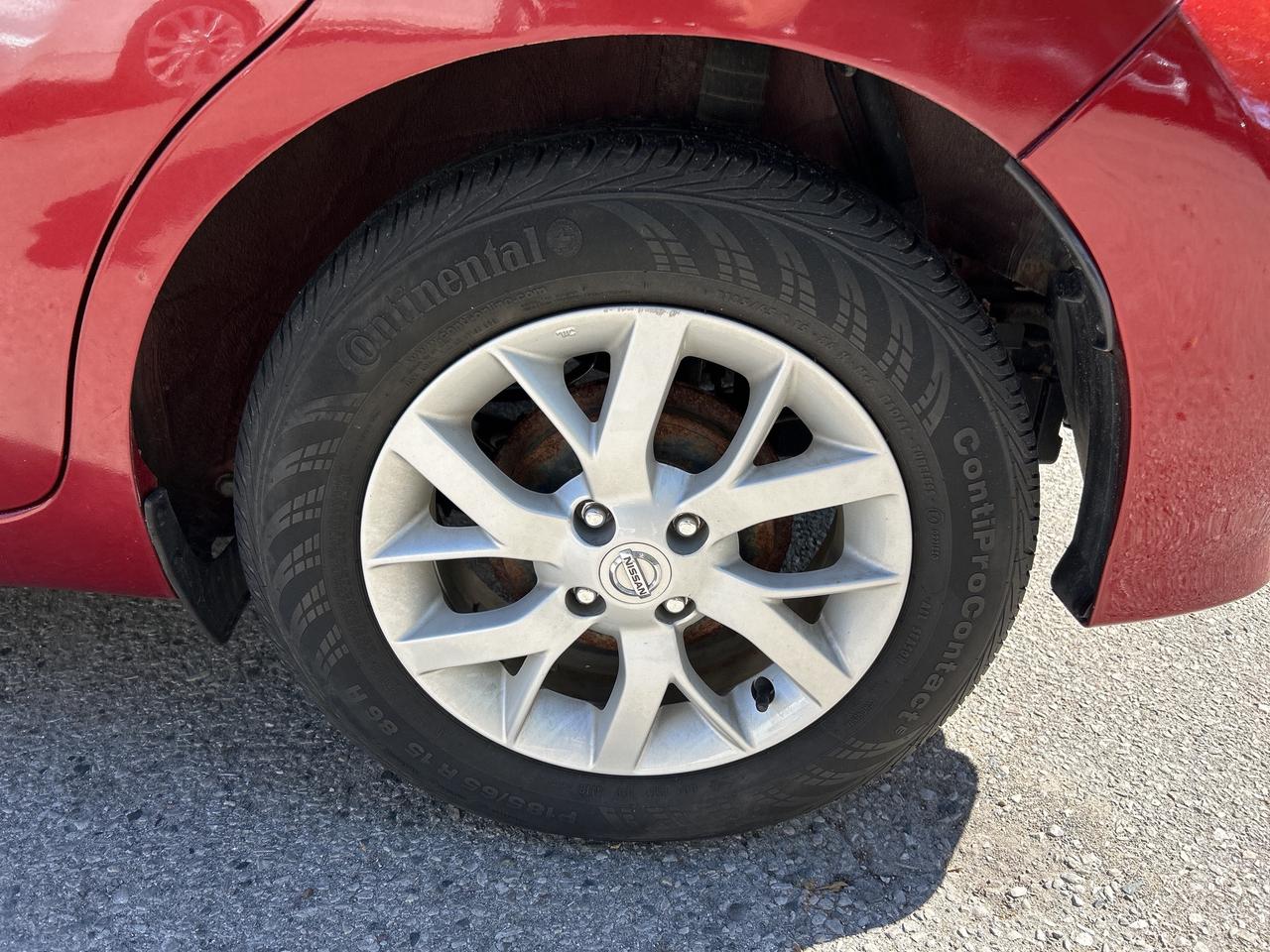 2019 Nissan Versa Note SV, HATCH BACK, GOOD MILEAGE, HEATED SEATS! Photo