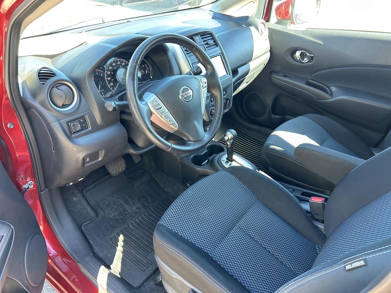 2019 Nissan Versa Note SV, HATCH BACK, GOOD MILEAGE, HEATED SEATS! Photo