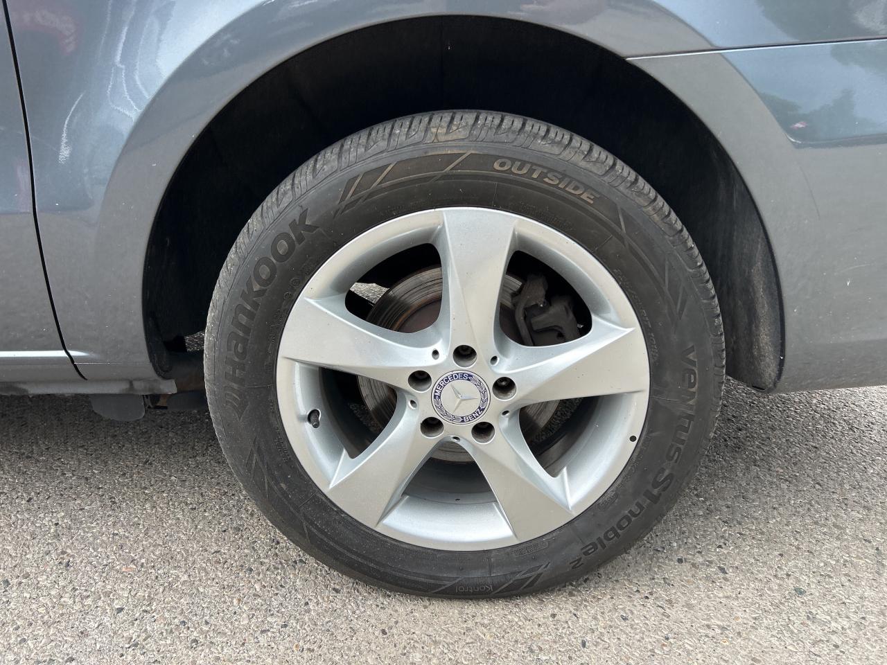 2016 Mercedes-Benz Metris Passenger Van 8 PASSENGER, POWER SLIDING DOORS, NAVIGATION! Photo