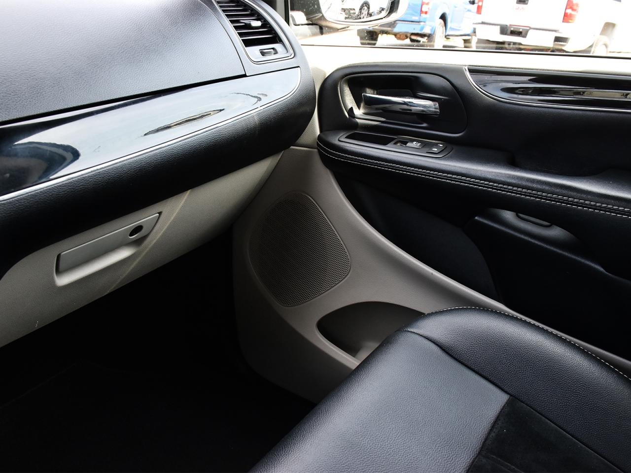 2016 Dodge Grand Caravan SXT Premium Plus ~Power Seat ~Rear Air ~Stow 'N Go Photo