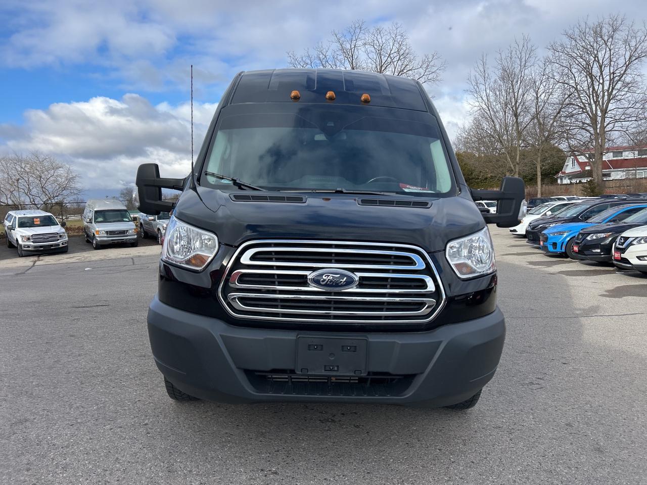 2018 Ford Transit Passenger Wagon T-350 HEAVY DUTY, ECOBOOST, CLEAN CARFAX, 11 PASS! Photo2