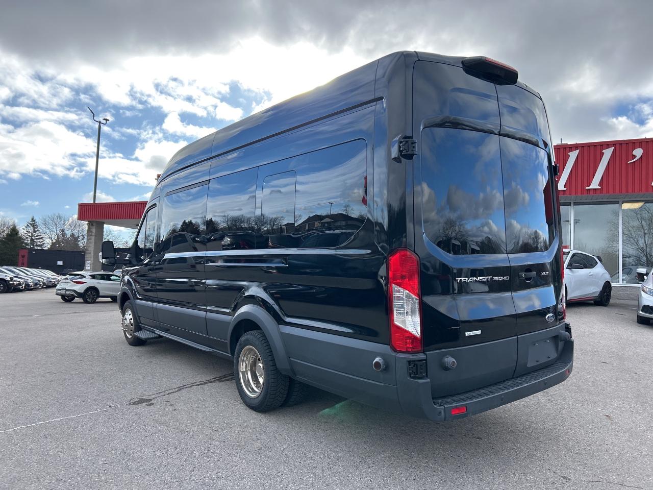 2018 Ford Transit Passenger Wagon T-350 HEAVY DUTY, ECOBOOST, CLEAN CARFAX, 11 PASS! Photo