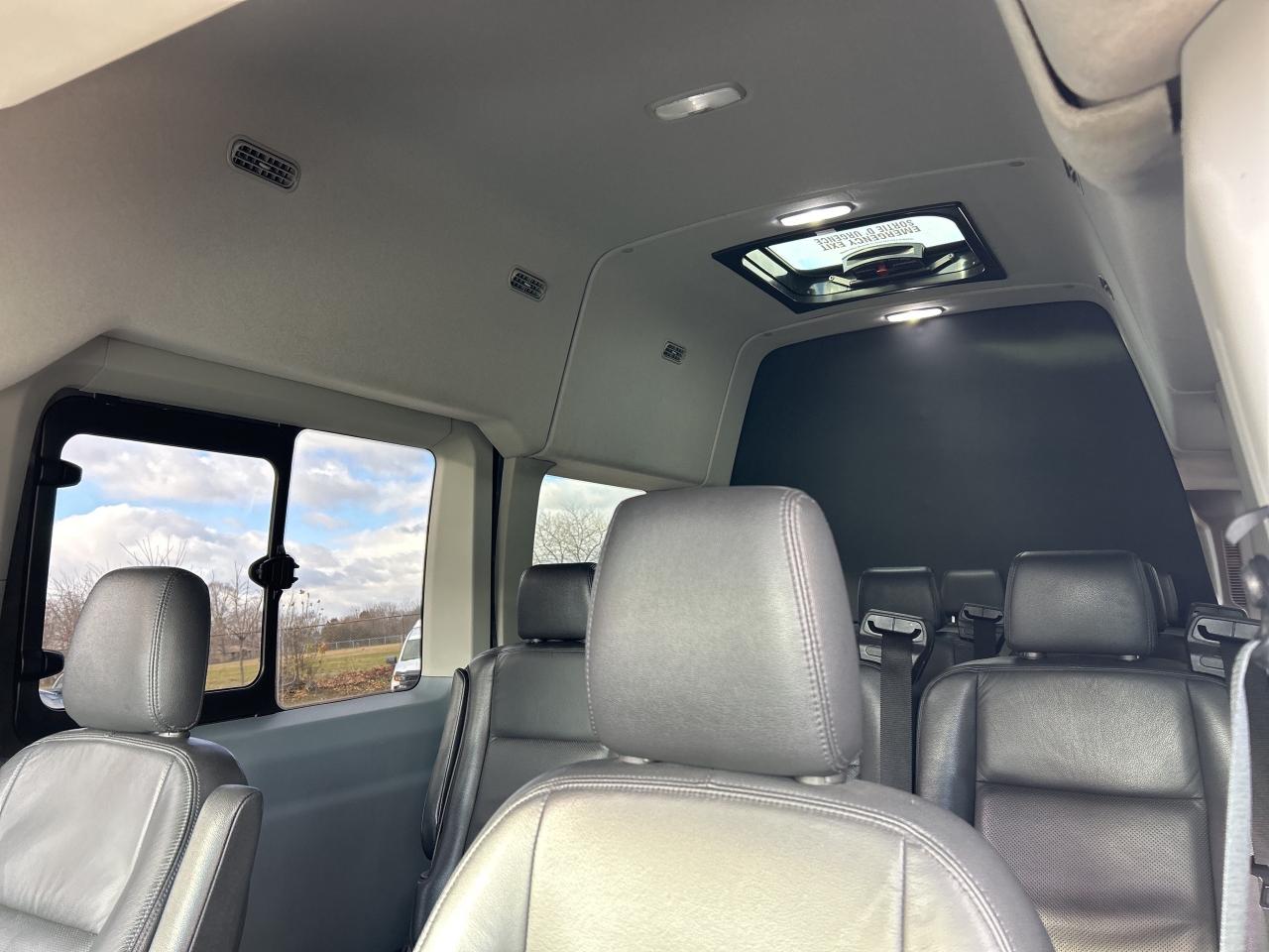 2018 Ford Transit Passenger Wagon T-350 HEAVY DUTY, ECOBOOST, CLEAN CARFAX, 11 PASS! Photo