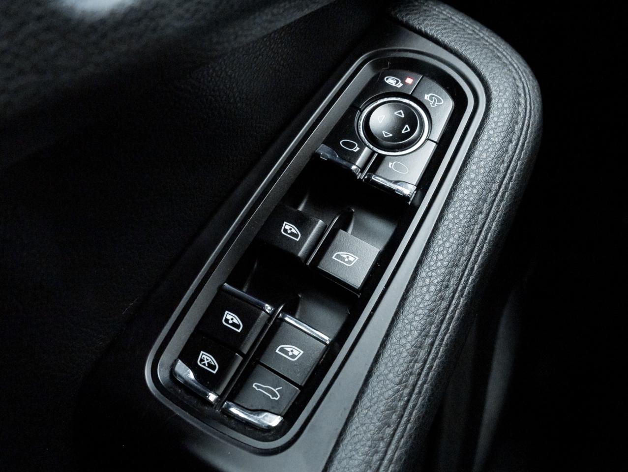 2017 Porsche Macan AWD S -Dealer Serviced-BOSE-Showroom Condition Photo