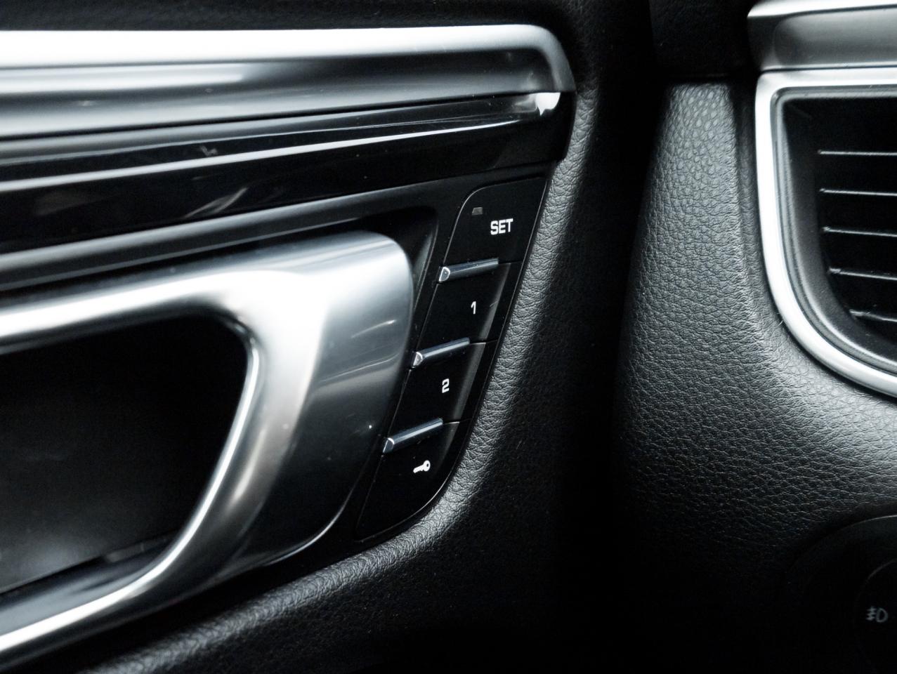 2017 Porsche Macan AWD S -Dealer Serviced-BOSE-Showroom Condition Photo