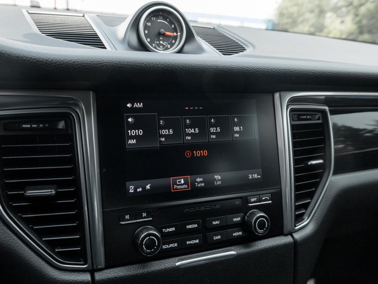 2017 Porsche Macan AWD S -Dealer Serviced-BOSE-Showroom Condition Photo