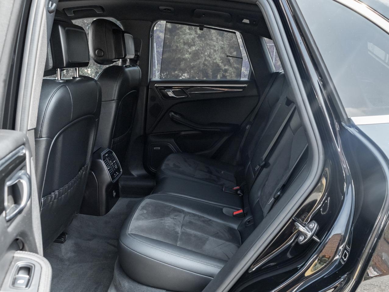 2017 Porsche Macan AWD S -Dealer Serviced-BOSE-Showroom Condition Photo