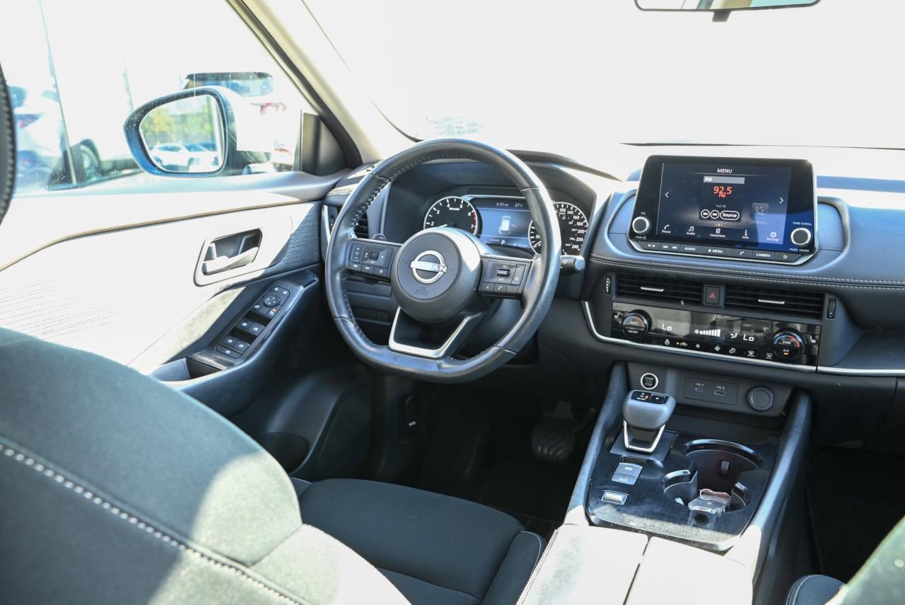 2023 Nissan Rogue S PKG, LOW KILO, NO ACCIDENTS, FULLY SERVICED Photo