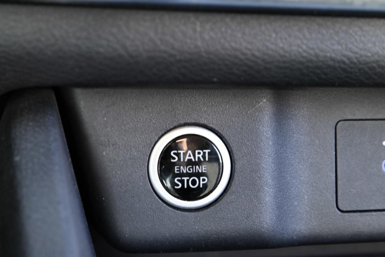 2023 Nissan Rogue S PKG, LOW KILO, NO ACCIDENTS, FULLY SERVICED Photo