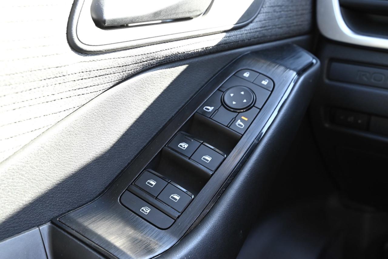 2023 Nissan Rogue S PKG, LOW KILO, NO ACCIDENTS, FULLY SERVICED Photo