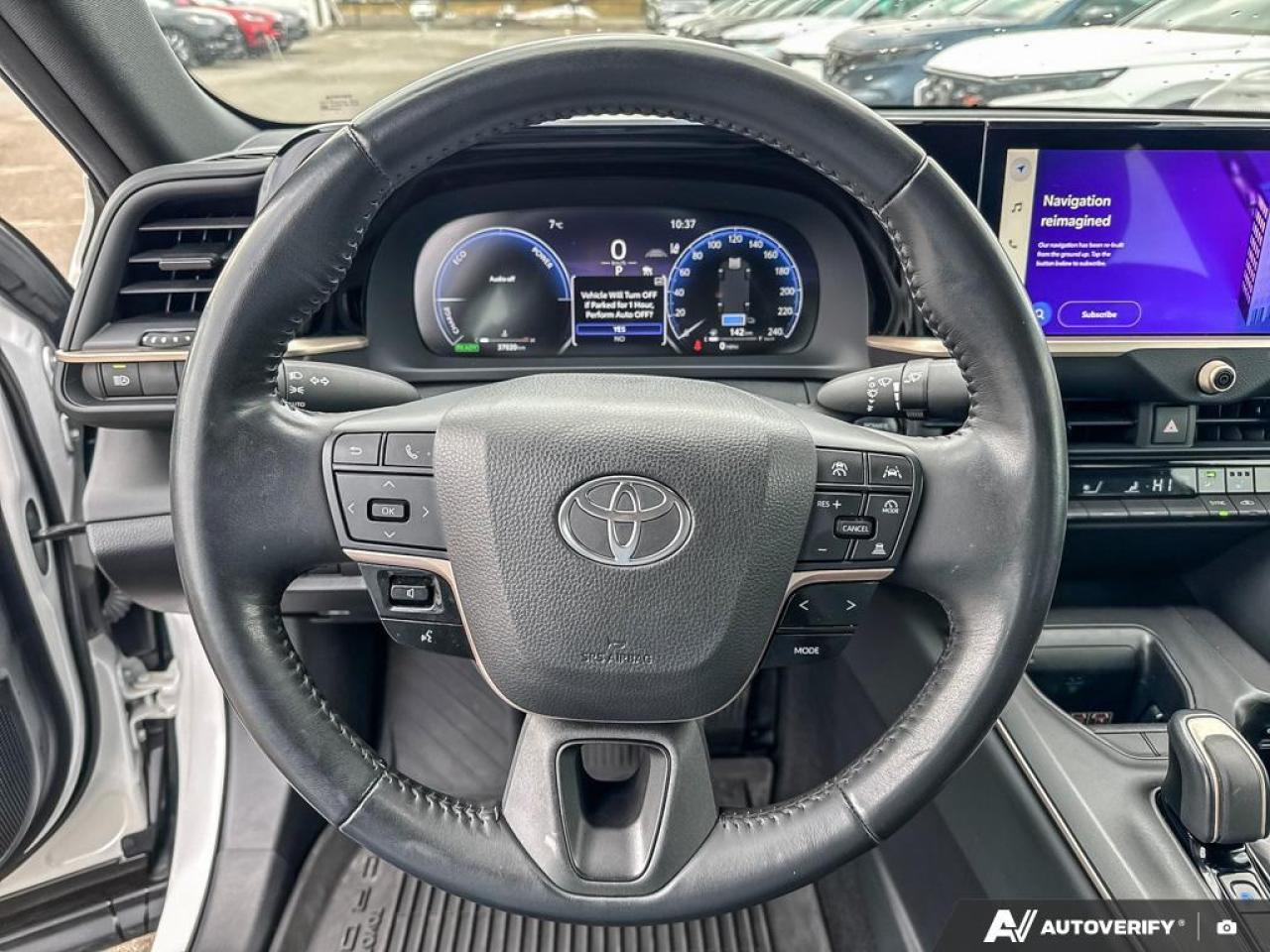 2023 Toyota Crown XLE HYBRID   SNOW TIRES INCLUDED   APPLE CARPLAY Photo