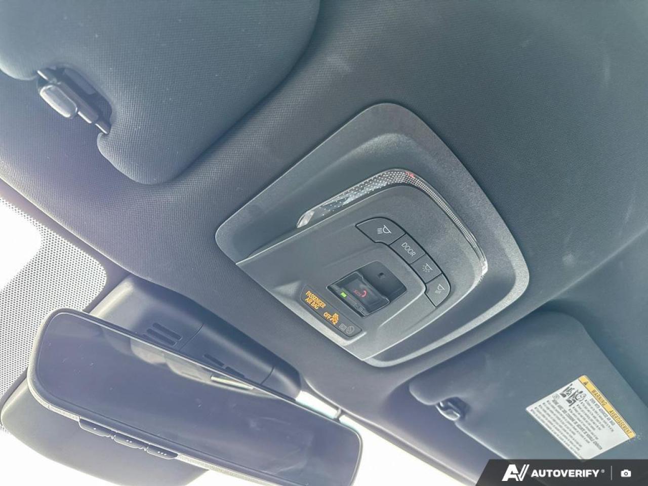 2023 Toyota Crown XLE HYBRID   SNOW TIRES INCLUDED   APPLE CARPLAY Photo