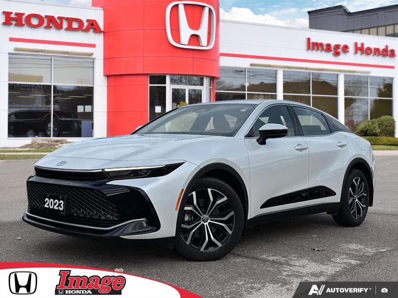 2023 Toyota Crown XLE HYBRID   SNOW TIRES INCLUDED   APPLE CARPLAY Photo