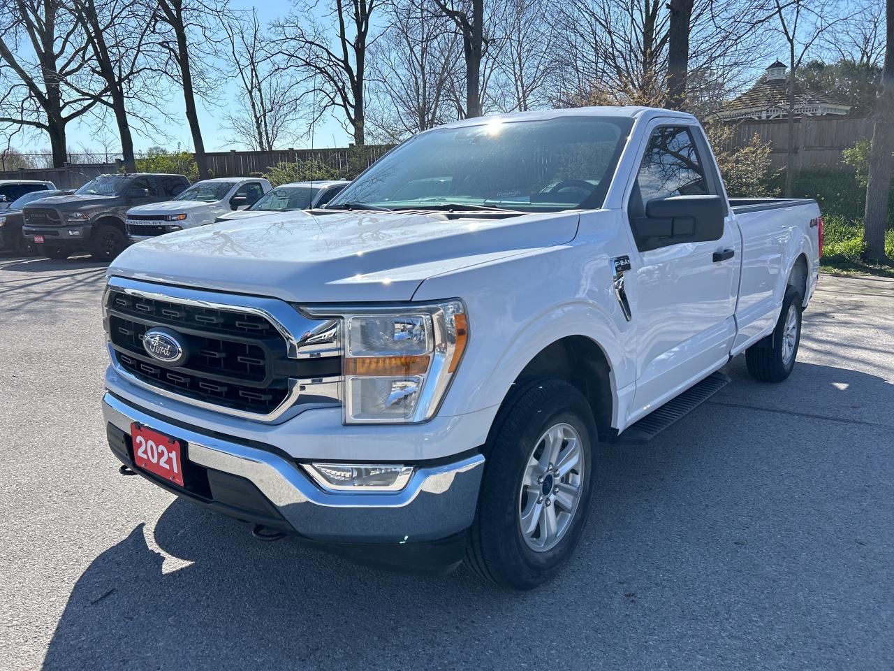 2021 Ford F-150 XLT, CLEAN CARFAX, 4X4, BOX LINER Photo