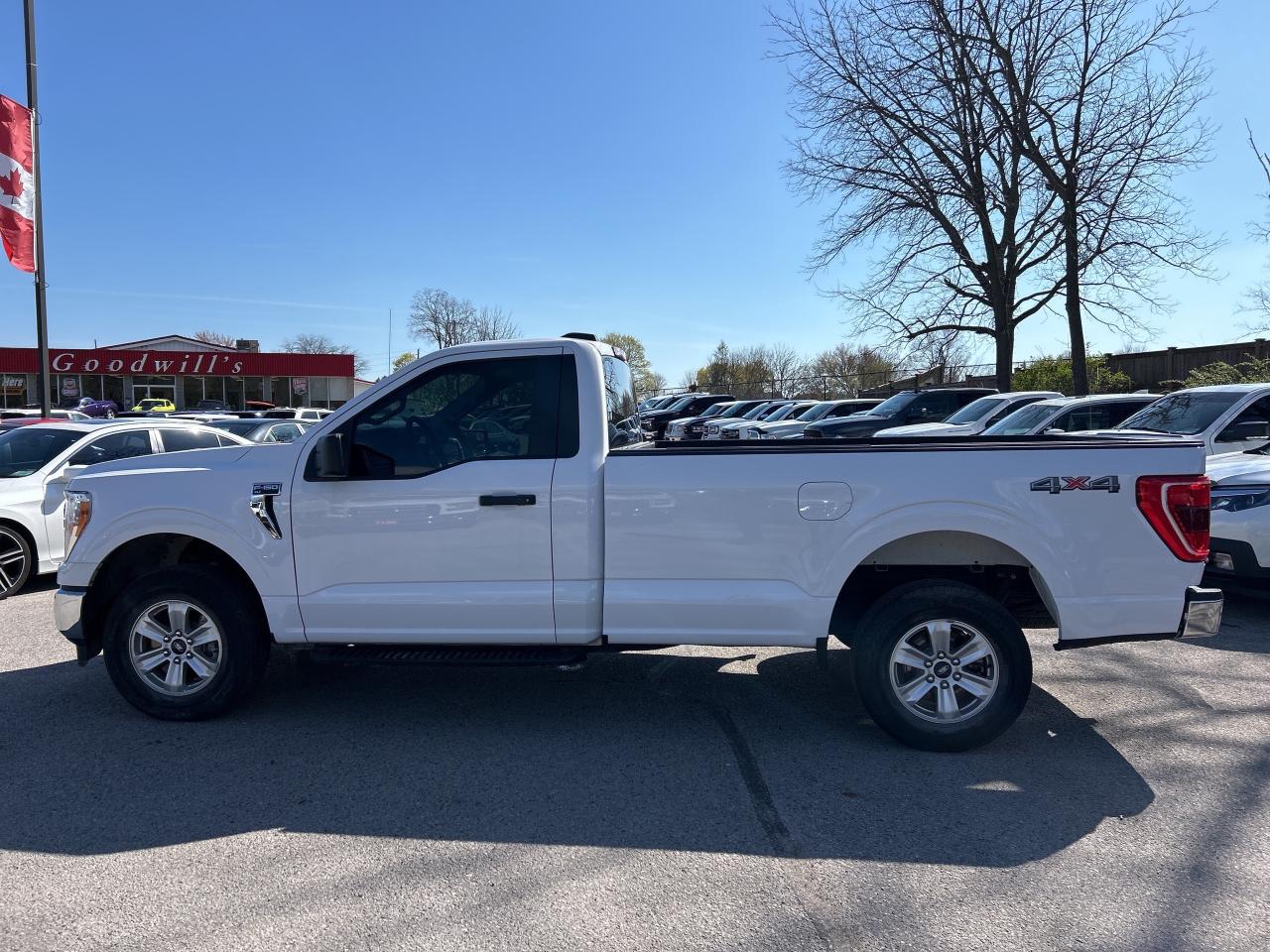 2021 Ford F-150 XLT, CLEAN CARFAX, 4X4, BOX LINER Photo