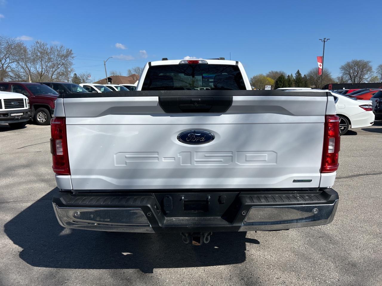 2021 Ford F-150 XLT, CLEAN CARFAX, 4X4, BOX LINER Photo