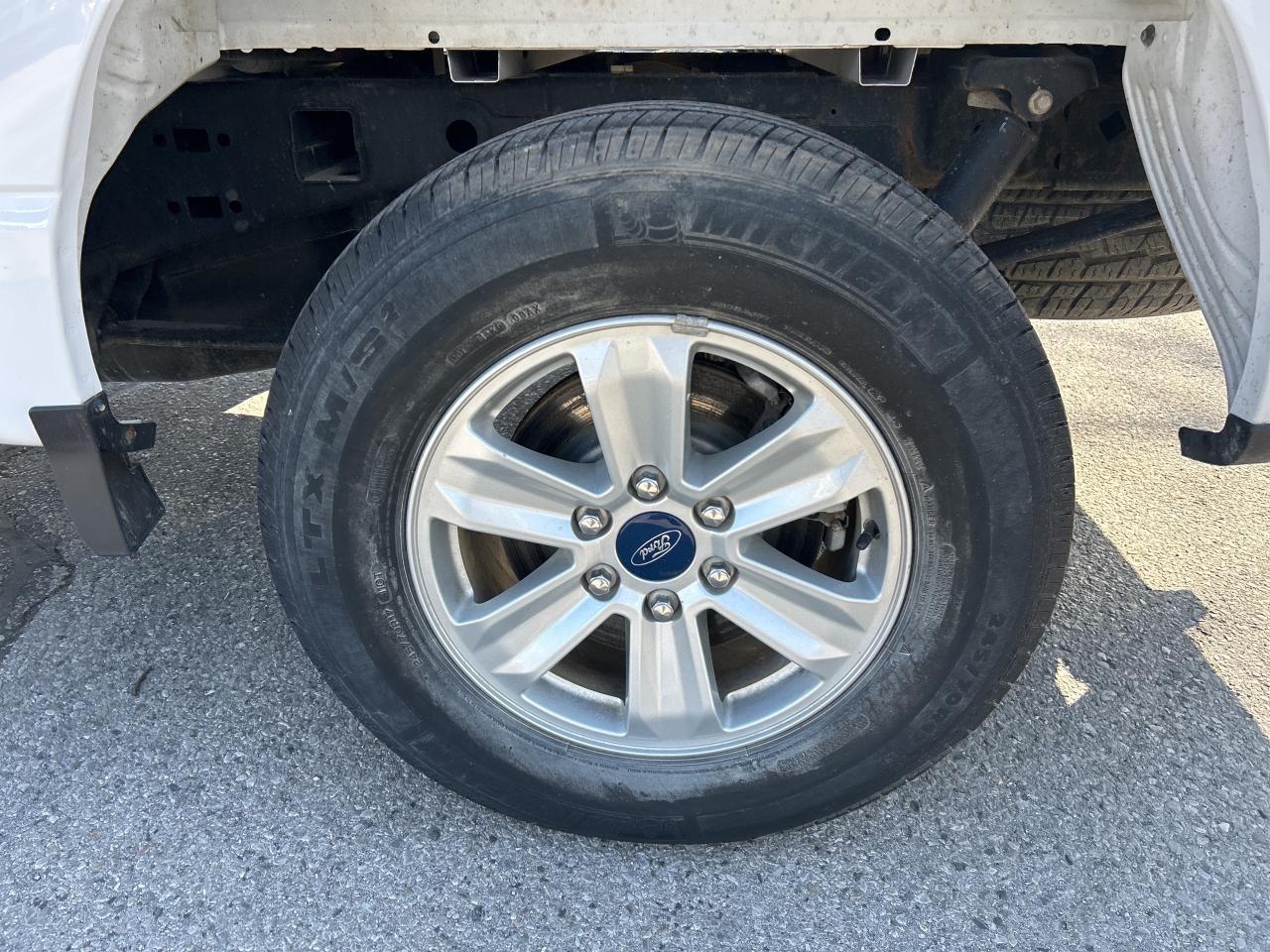 2021 Ford F-150 XLT, CLEAN CARFAX, 4X4, BOX LINER Photo