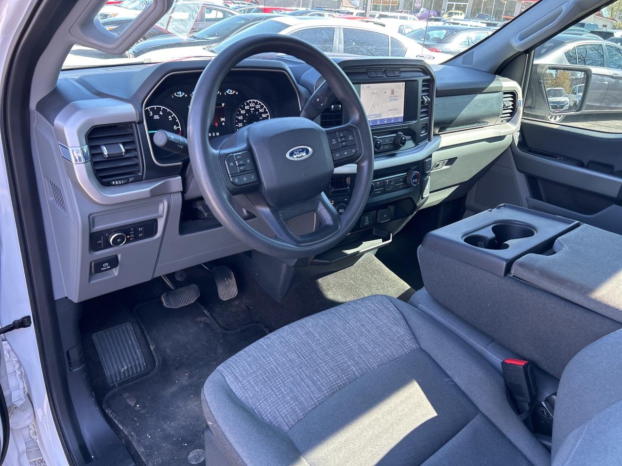 2021 Ford F-150 XLT, CLEAN CARFAX, 4X4, BOX LINER Photo