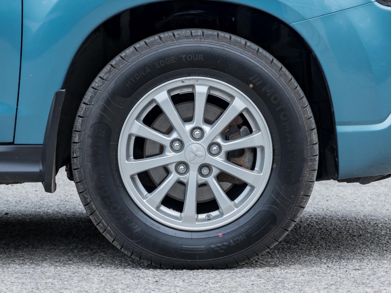 2011 Mitsubishi RVR SE -One Owner-Heated Seats-Bluetooth-Dealer Servic Photo3