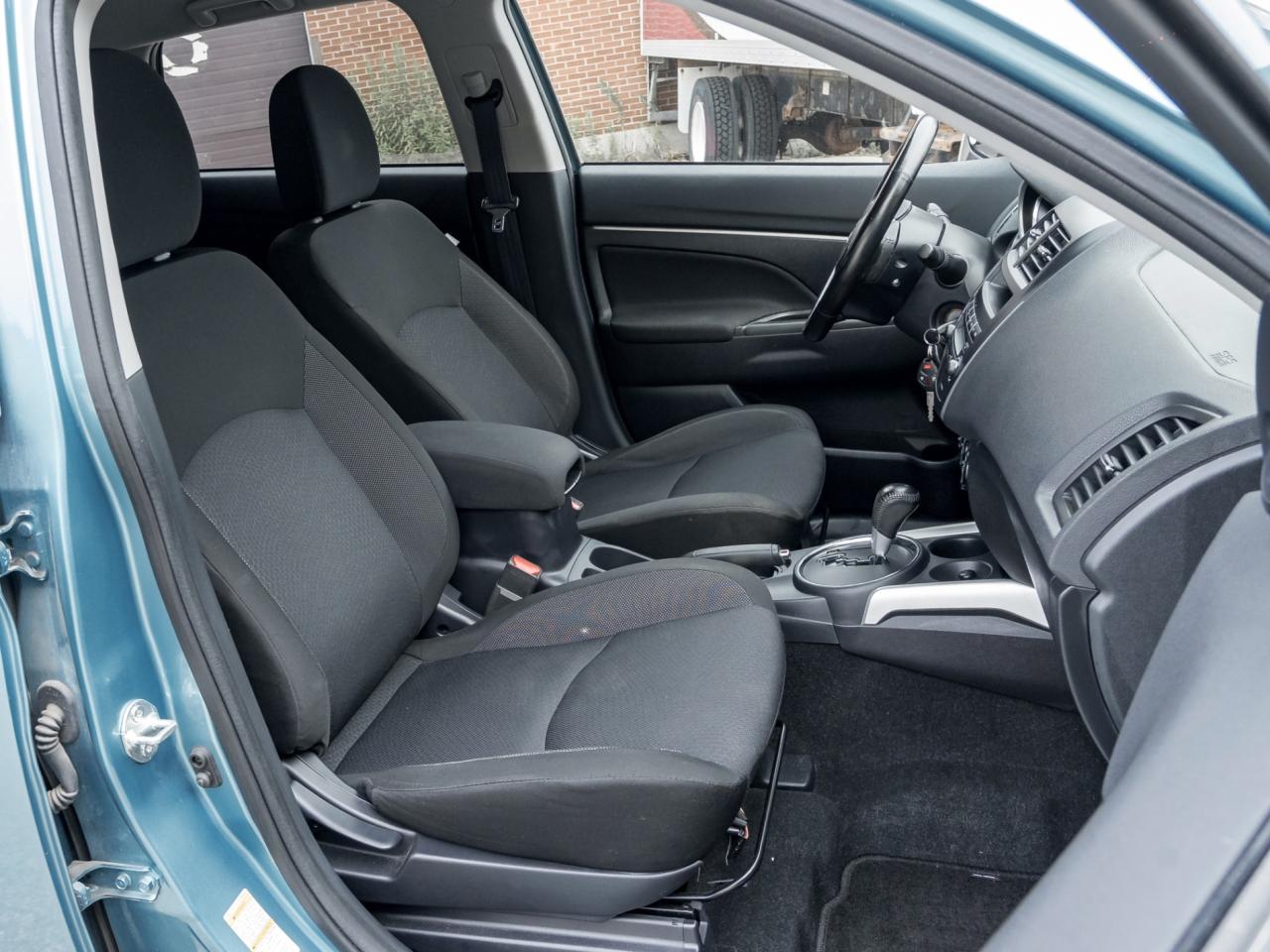 2011 Mitsubishi RVR SE -One Owner-Heated Seats-Bluetooth-Dealer Servic Photo