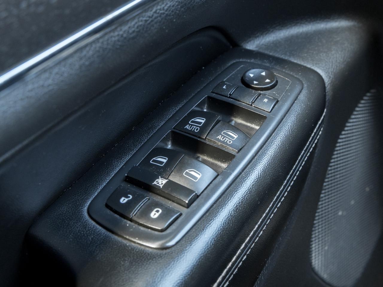 2016 Jeep Grand Cherokee 4WD LIMITED Photo