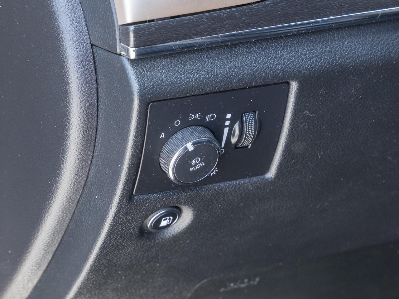 2016 Jeep Grand Cherokee 4WD LIMITED Photo