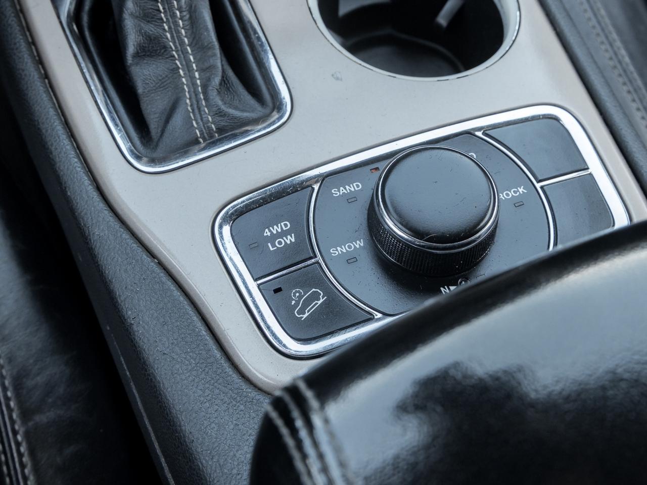 2016 Jeep Grand Cherokee 4WD LIMITED Photo