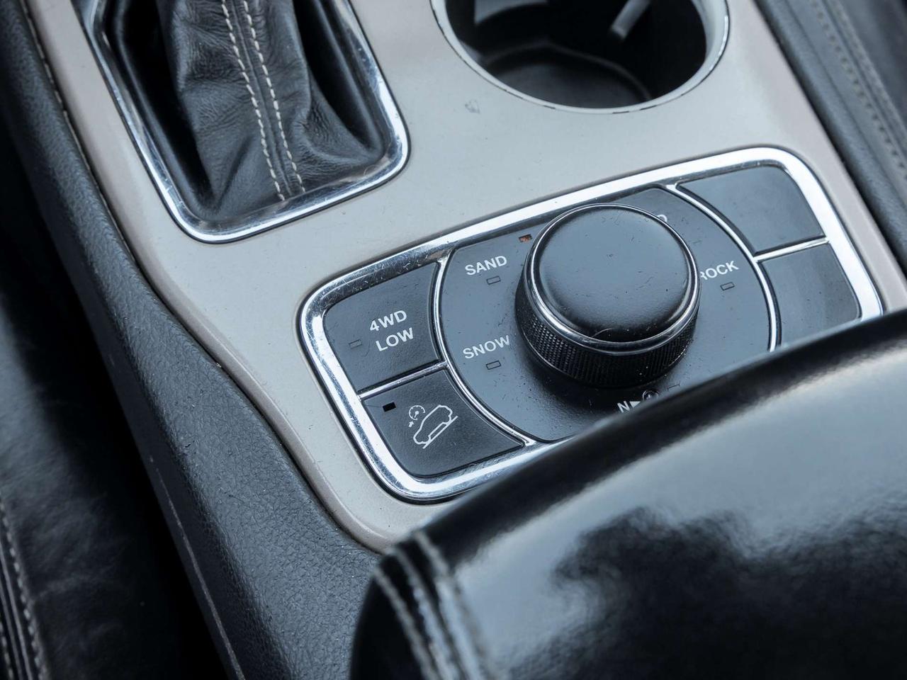 2016 Jeep Grand Cherokee 4WD LIMITED Photo