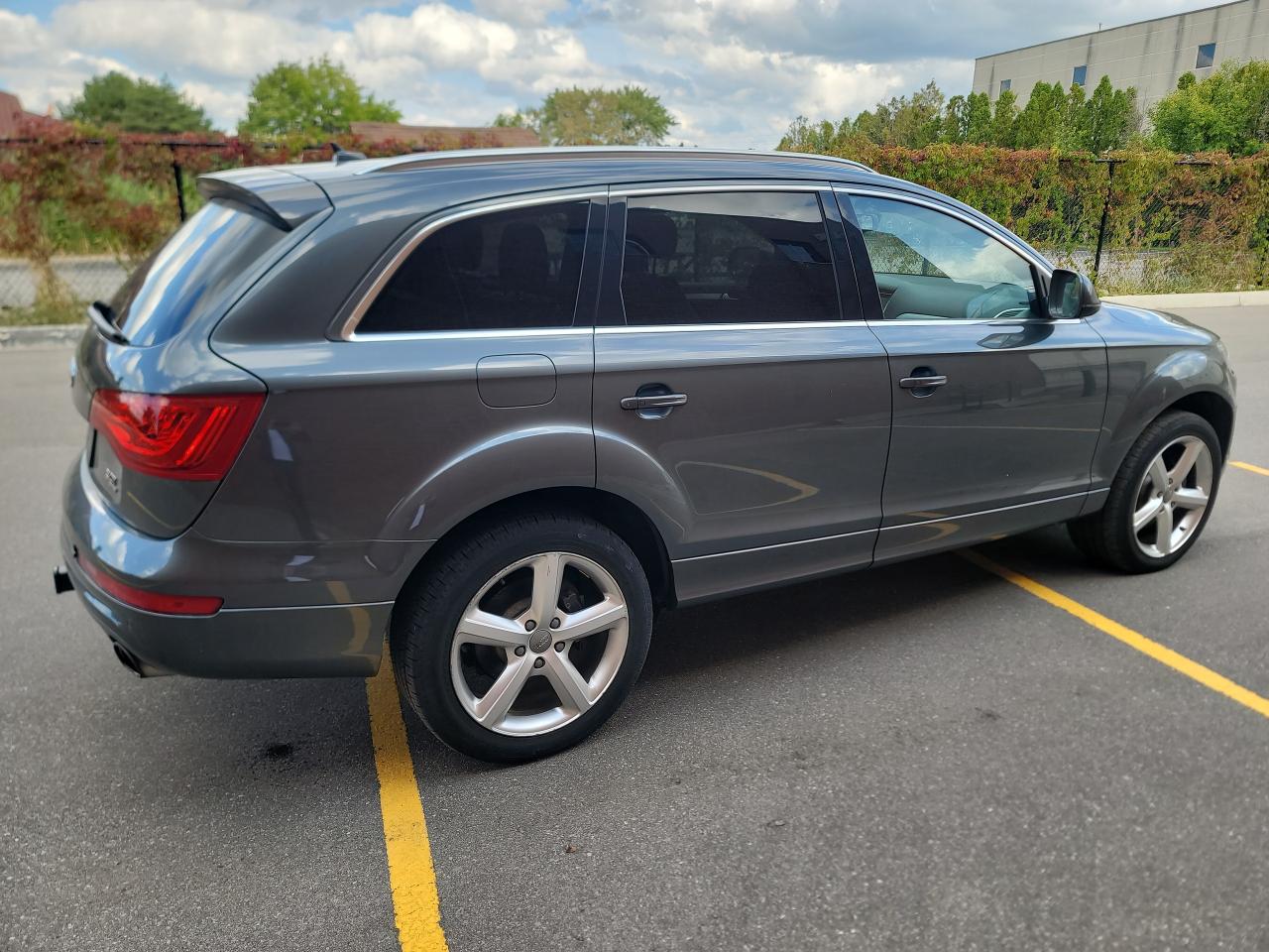 2013 Audi Q7 Quattro 4dr 3.0L Premium !!! Low KMS !!! Photo