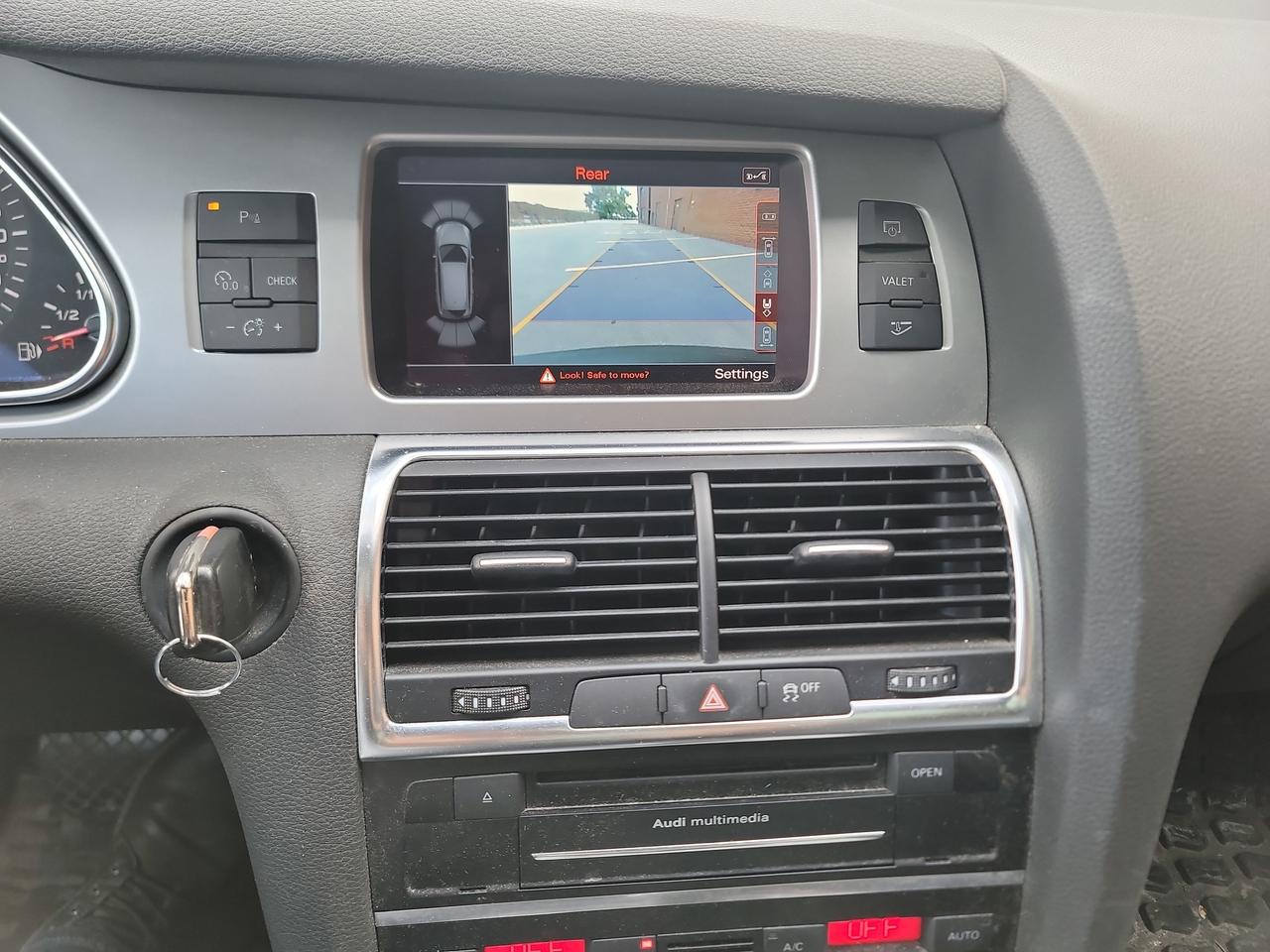 2013 Audi Q7 Quattro 4dr 3.0L Premium !!! Low KMS !!! Photo