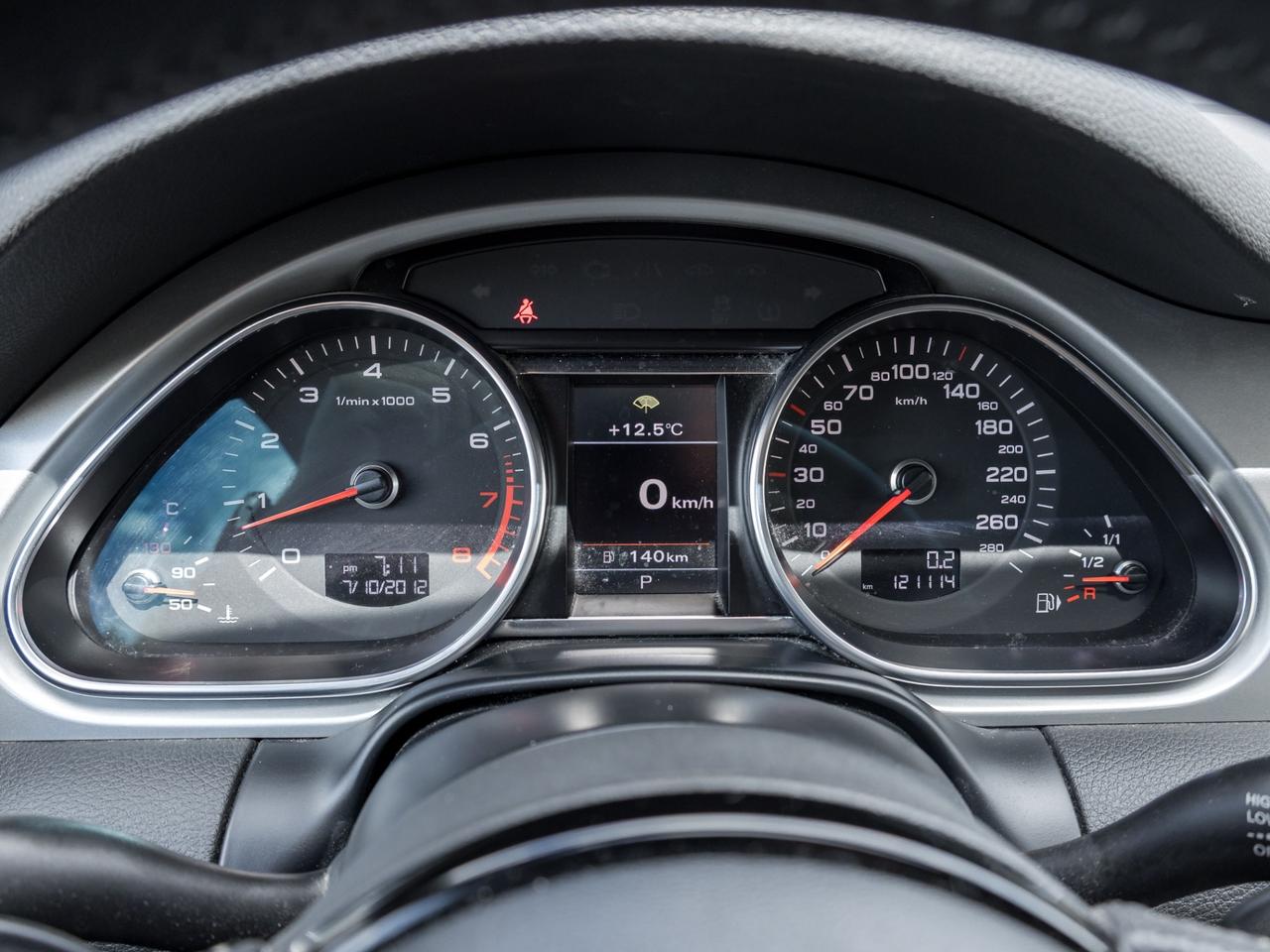 2013 Audi Q7 Quattro 4dr 3.0L Premium !!! Low KMS !!! Photo