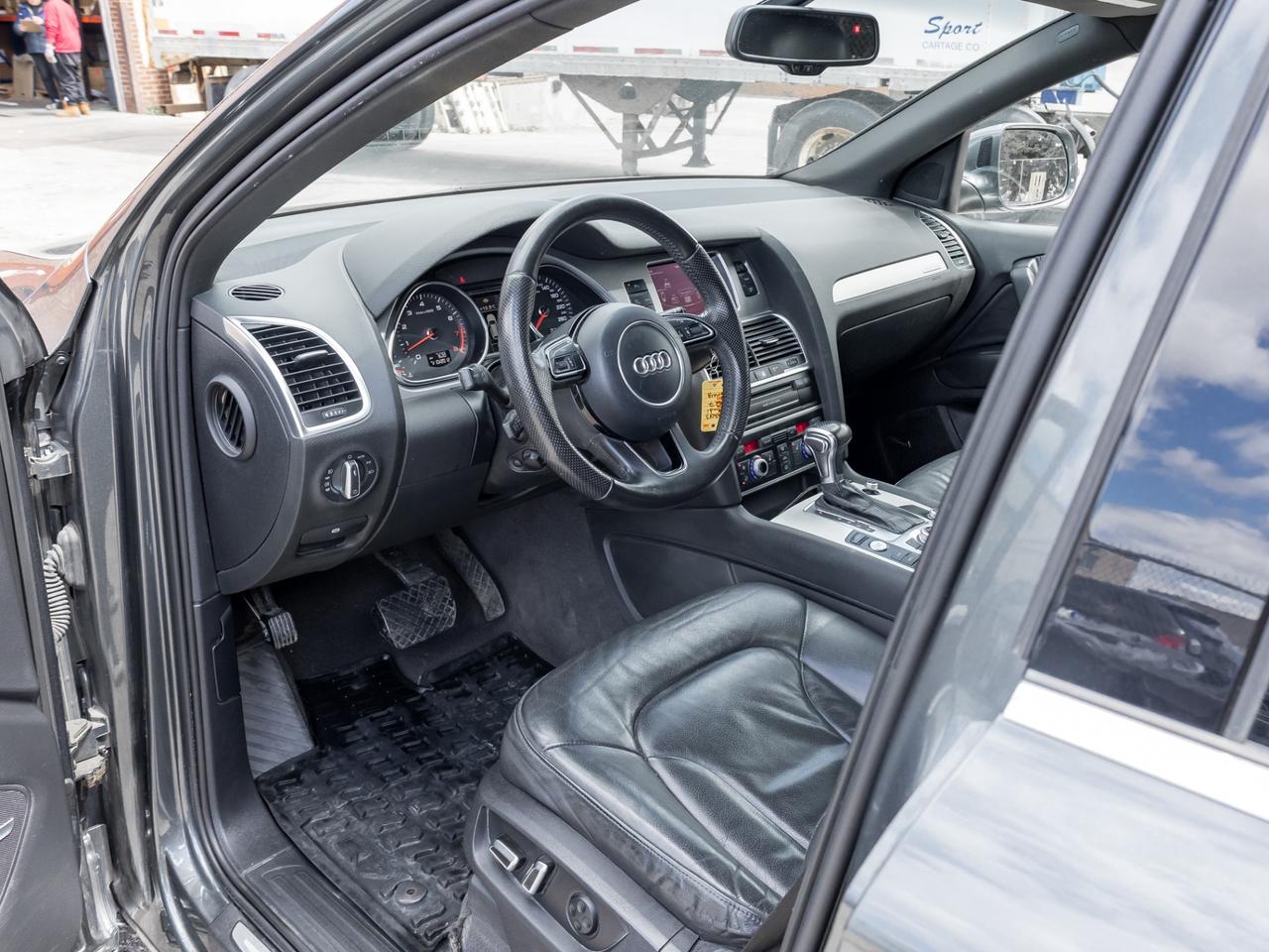 2013 Audi Q7 Quattro 4dr 3.0L Premium !!! Low KMS !!! Photo
